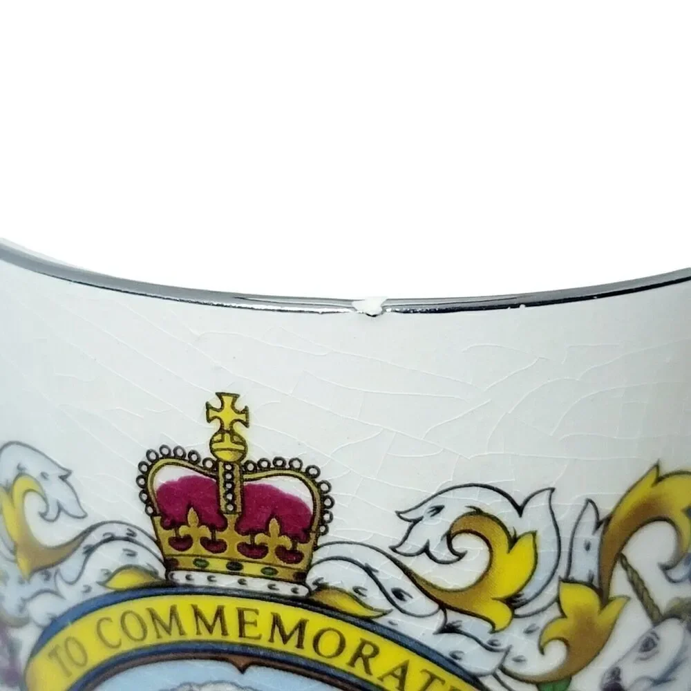 Queen Elizabeth II Silver Jubilee 1952 1977 Cup‎ Coffee Tea Mug Vintage READ